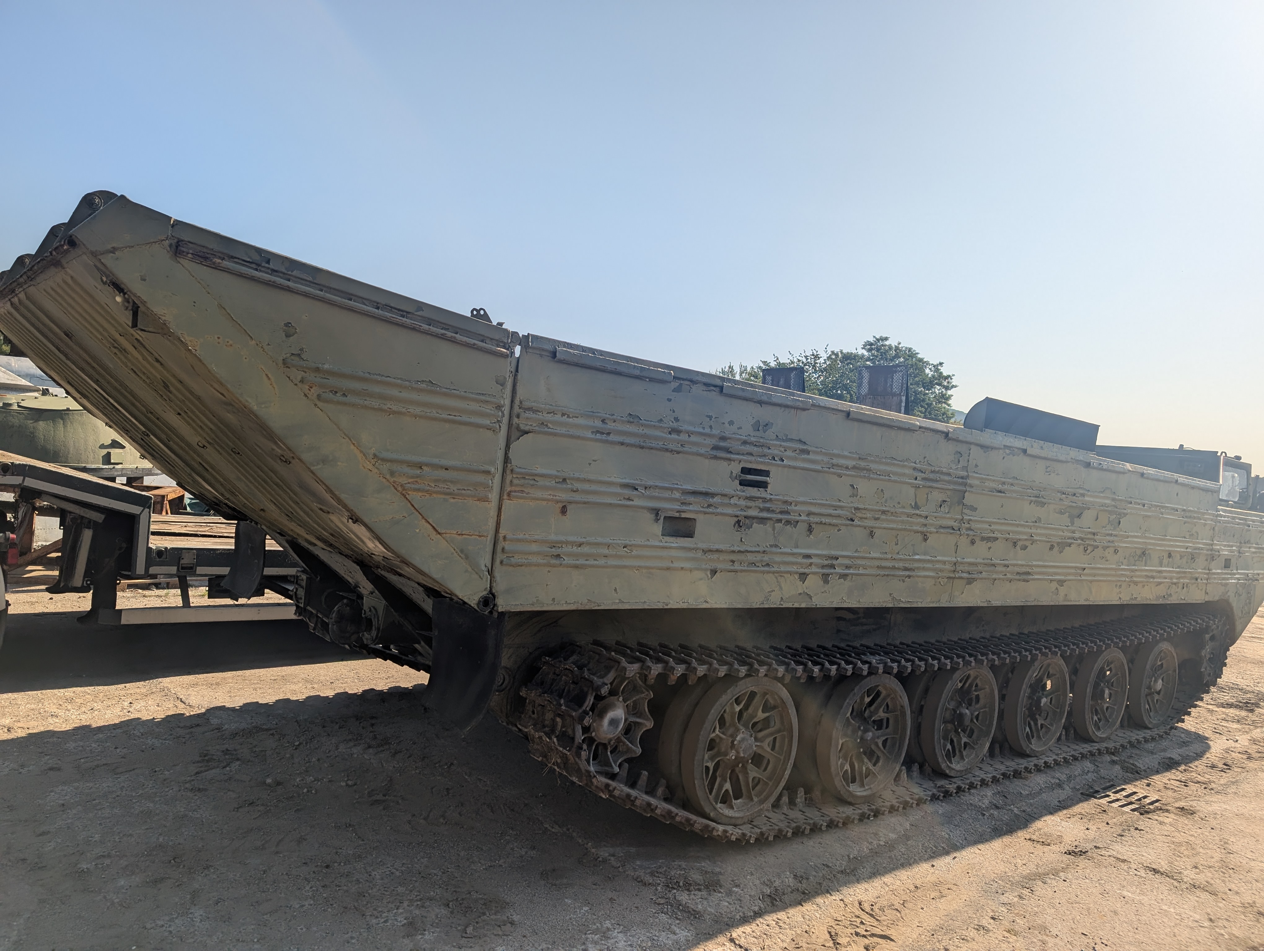 Pásový plovoucí transportér PTS-10M