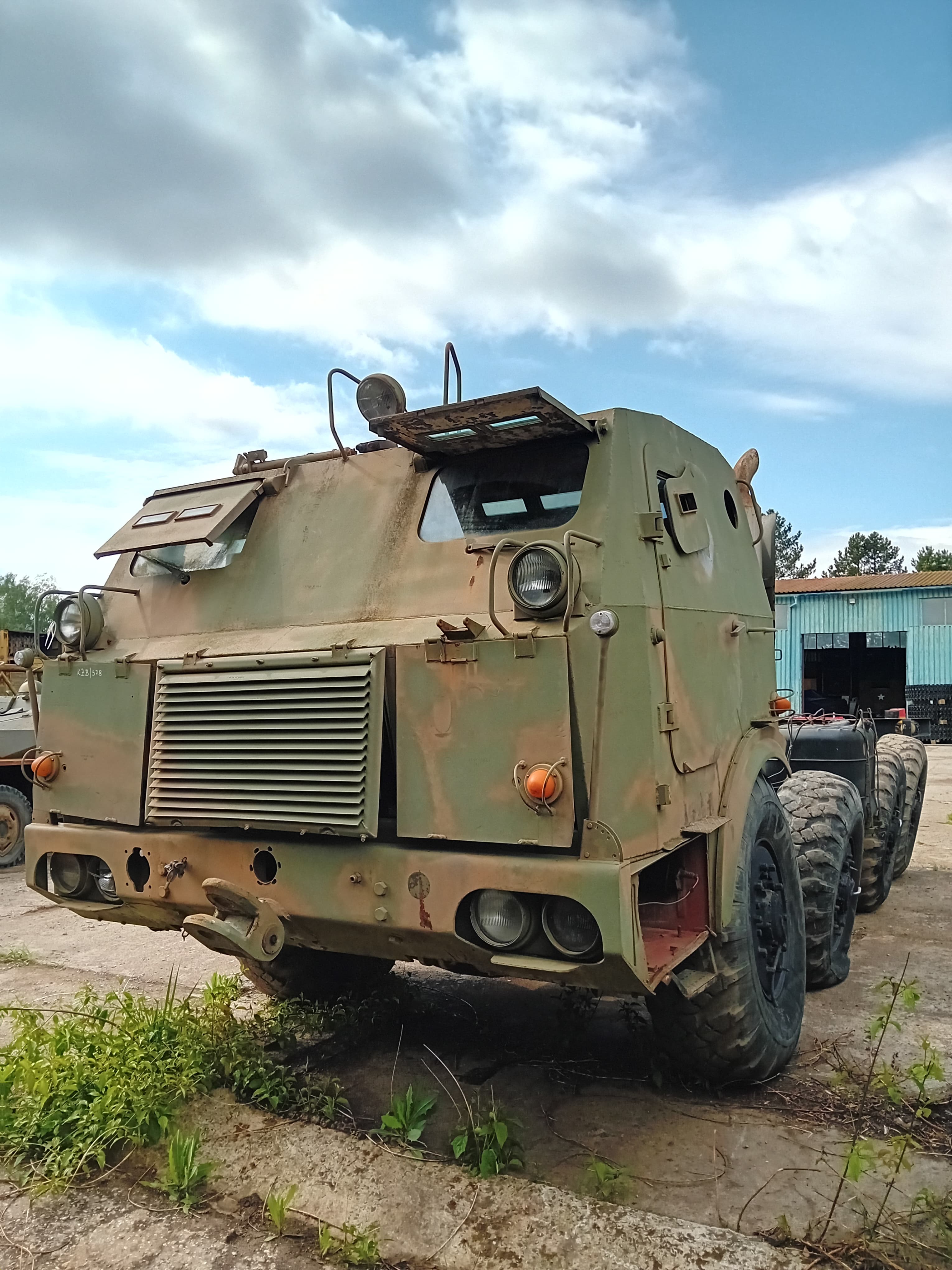 Tatra T813 RM70 GRAD