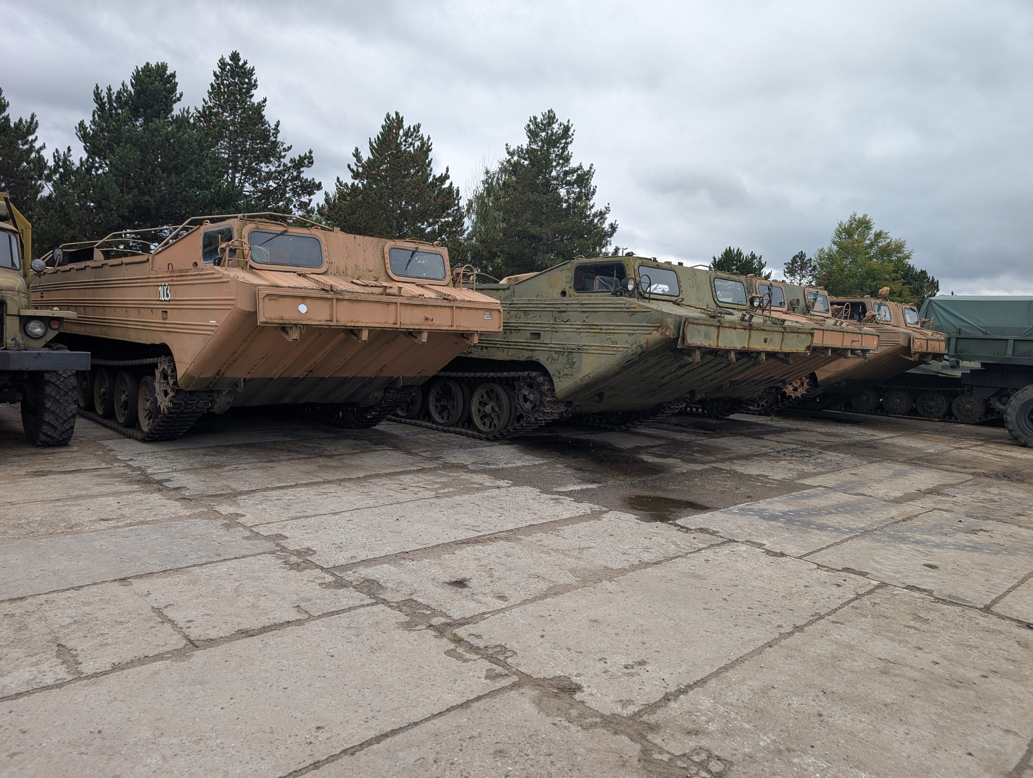 Pásový plovoucí transportér PTS-10M