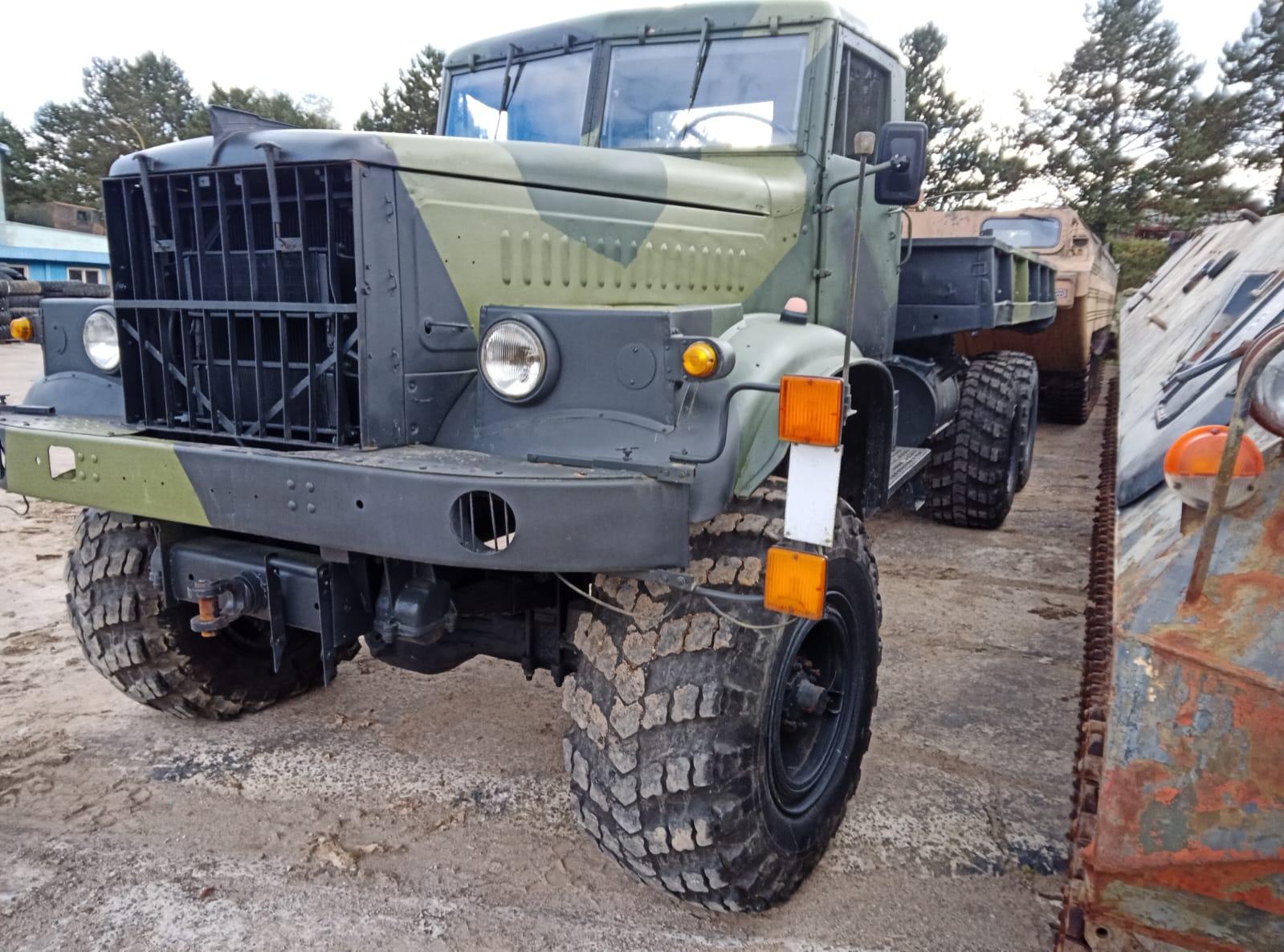 KRAZ-255B